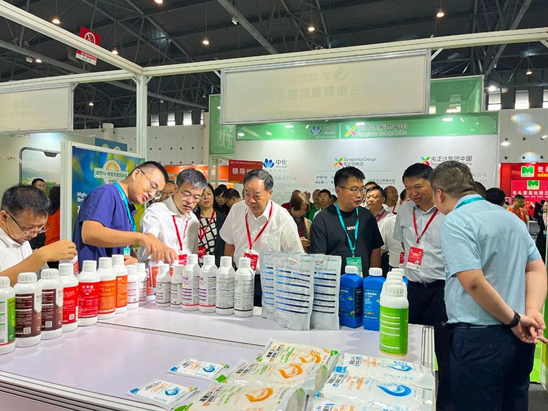新朝陽綠色生物科技亮相西部植?！半p交會(huì)”與第八屆綠色農(nóng)藥博覽會(huì)